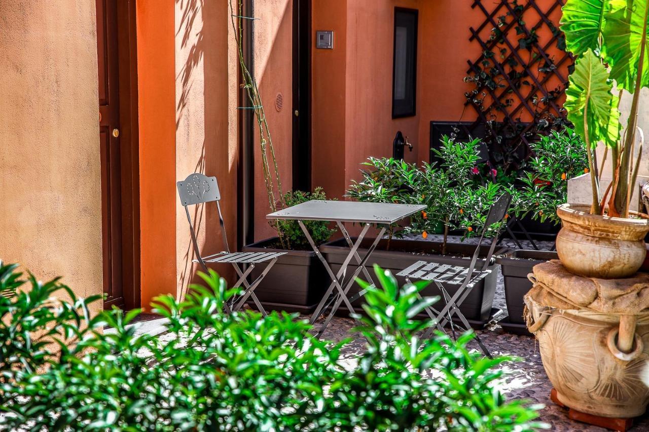 Le Casette Palazzo Ajutamicristo X